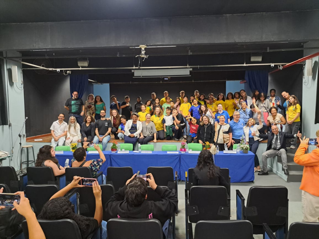 inauguracao teatro raul cortez